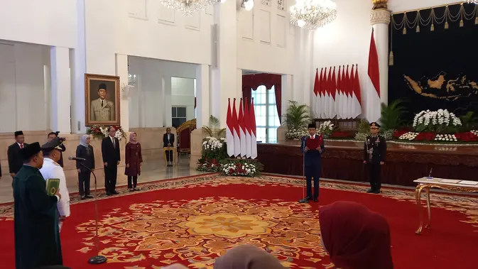 Jokowi menunjuk Edy Natar Nasution sebagai Gubernur Riau